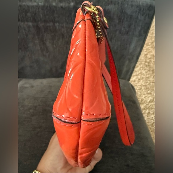 Coach authentic Papaya Orange Embossed Patent leather with hang tag - Picture 4 of 8